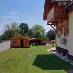 Gaestehaus Kathi Buschcamper Kemping Gyenesdiás