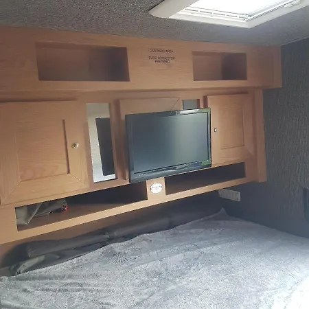 Gaestehaus Kathi Buschcamper אתר קמפינג *