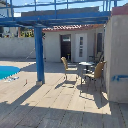 Gaestehaus Kathi Buschcamper Camping Gyenesdiás