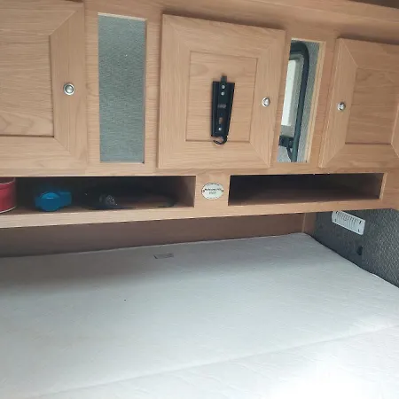 Gaestehaus Kathi Buschcamper * Gyenesdiás