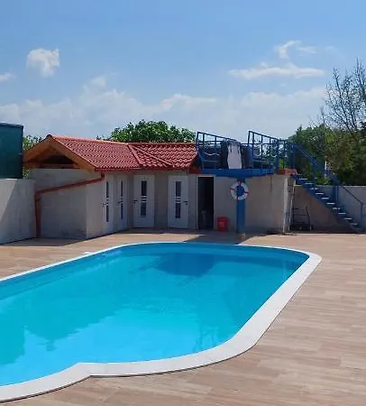 Camping Gaestehaus Kathi Buschcamper Gyenesdiás
