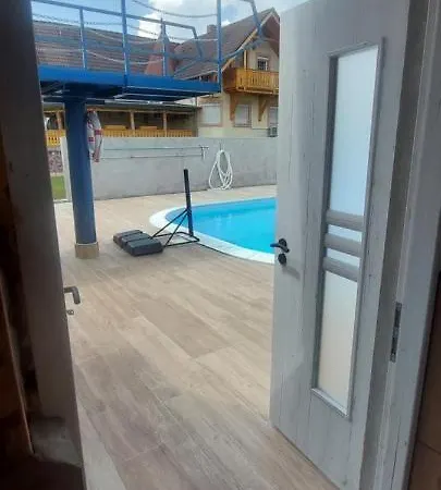 Gaestehaus Kathi Buschcamper * Gyenesdiás