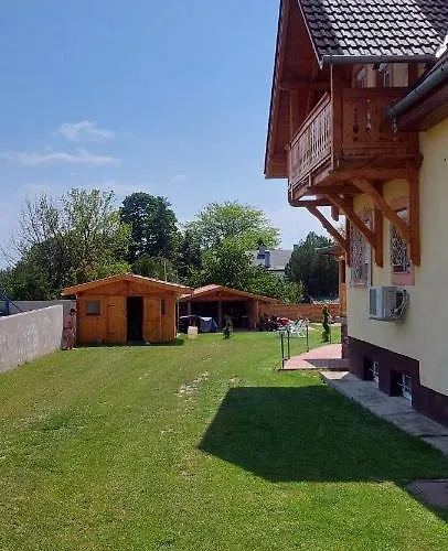 Gaestehaus Kathi Buschcamper Кемпинг Денешдиаш