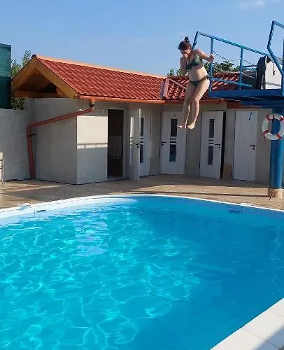 Кемпинг Gaestehaus Kathi Buschcamper Денешдиаш